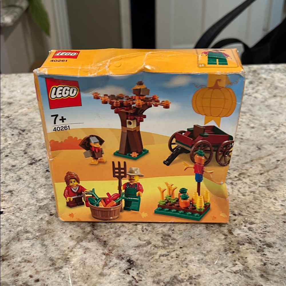 LEGO Autumn Harvest Building Set with Orange and Brown